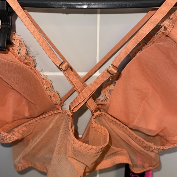 NWT La SENZA Lacy Bralette - Picture 10 of 16